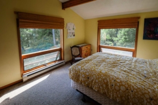 Bedroom with queen bed